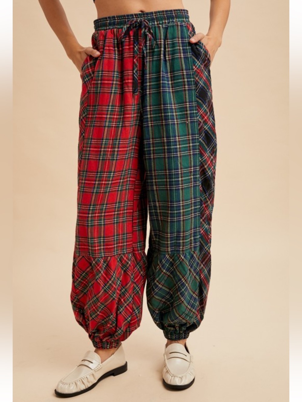 347 ❤️ RESTOCK COMING THURSDAY CHRISTMAS PLAID PATCHWORK BALLOON LEG
PANTS